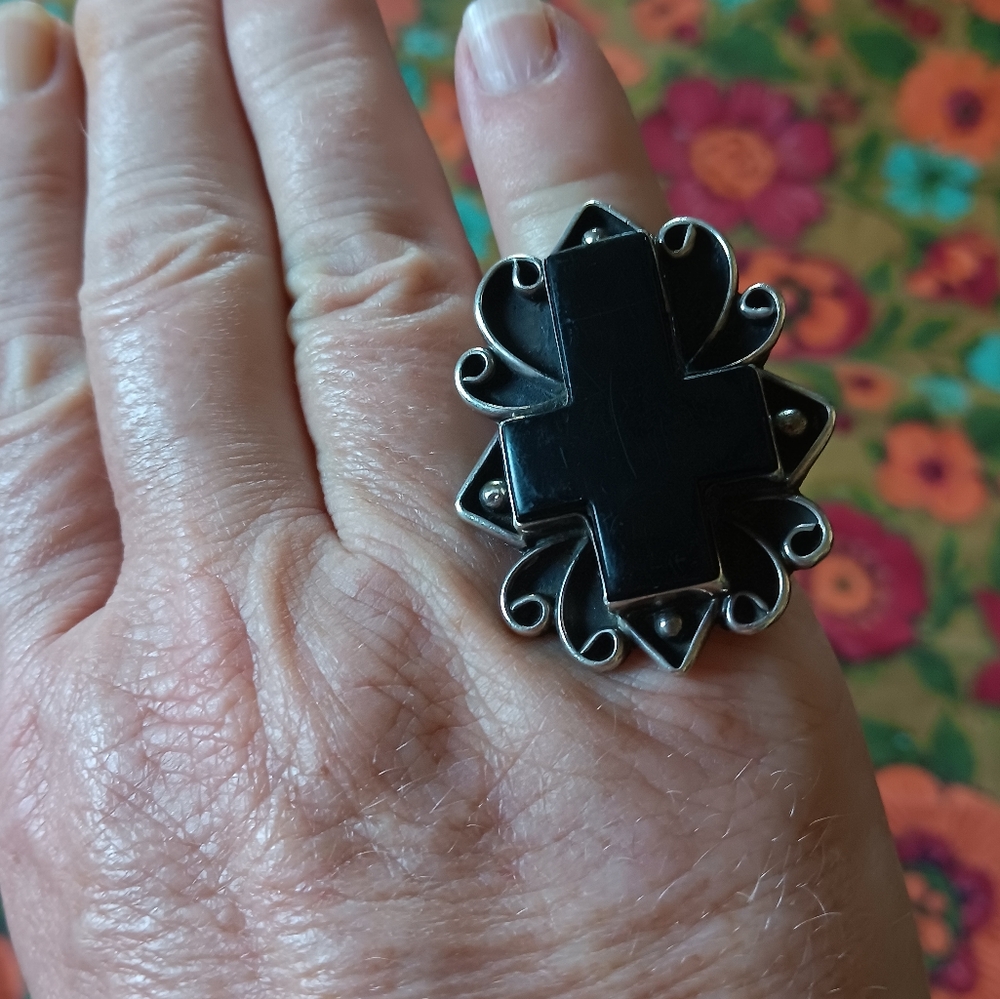 Chimney Butte sterling onyx cross ring